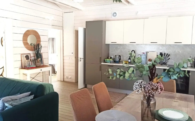 Dubldom U Lesa Private house