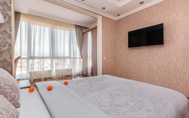 Per. Bogdana Khmelnitskogo 10 Flat