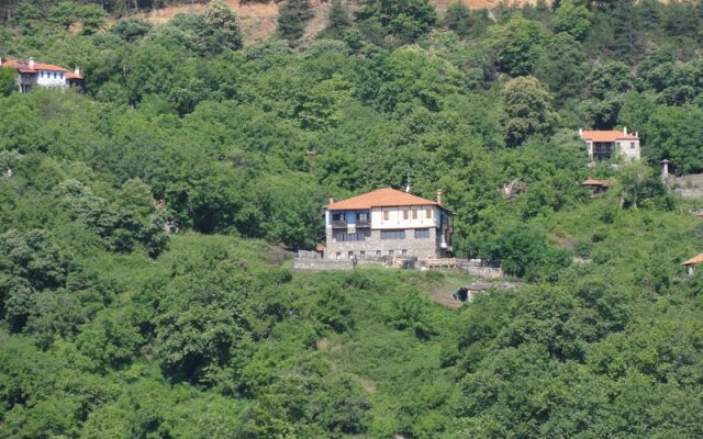 Sintrivanis Mountain Guest House