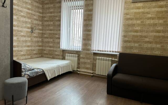 Komsomol'skaya na Naberezhnoj Triple Room Apartment