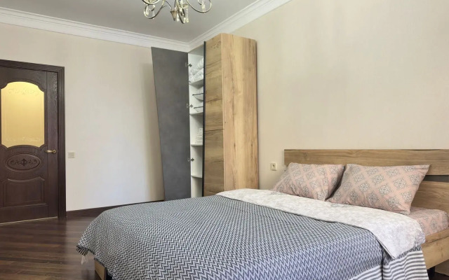 Квартира Гапцахская 8/2