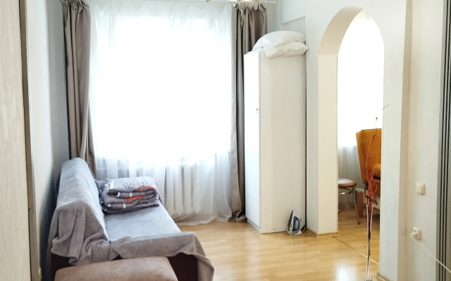 Flat 8mi Mestnaya v Tsentre Flat