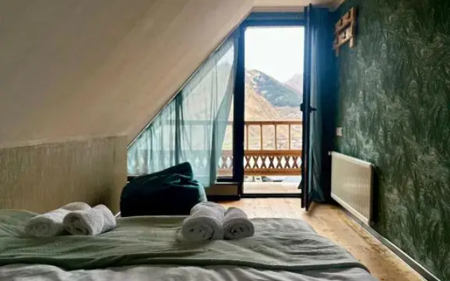 Отель Bamboo Cottages Kazbegi