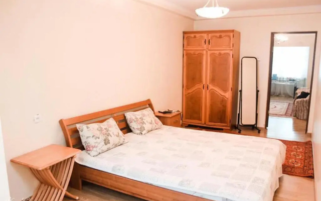 Uyutnie Ryadom S Tsentrom Apartments