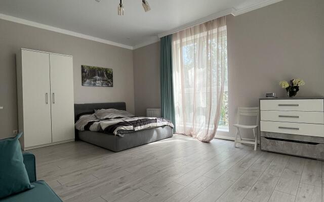 Апартаменты Квартира на улице Радужной 3