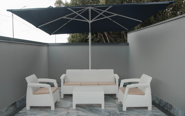 Vzlyot Guest House