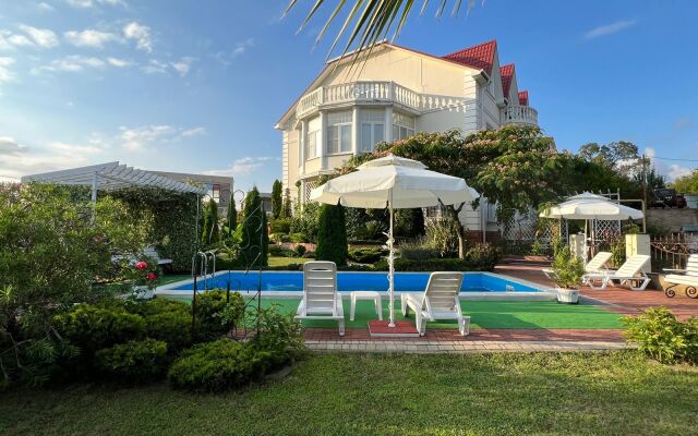 Orel-Izumrud Guest House