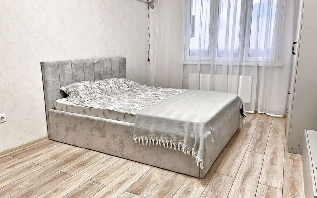 Yelena Zhk Ozerki Flat