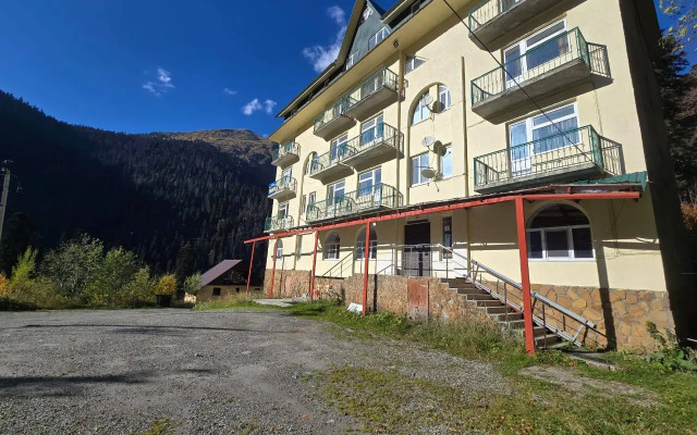 Elbrus Hotel