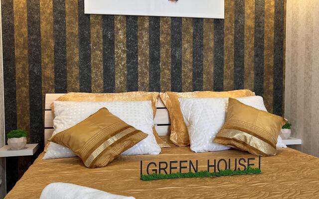 Panoramic Green House Apartments