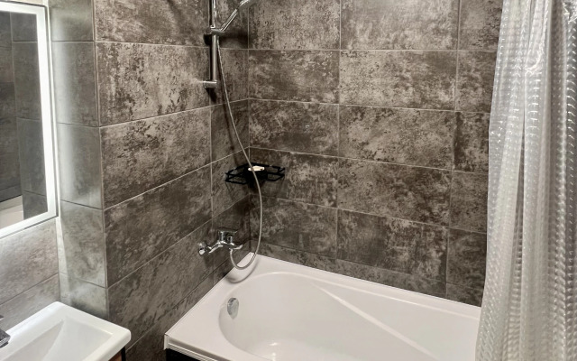 V Tsentre Goroda Omska Apartments
