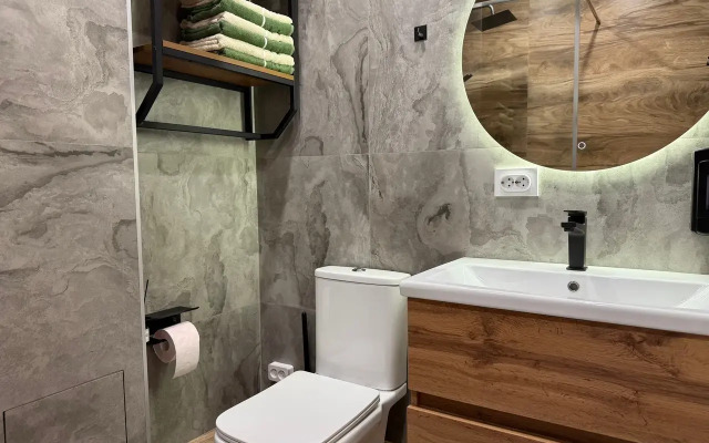 Trekhkomnatnaya v kurortnoy zone Flat