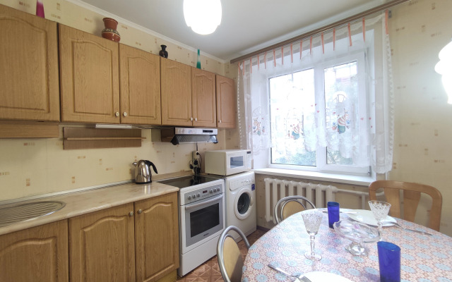 Апартаменты 3-комнатные OCHRE APARTAMENT от Акварель.flat у Нефтегазового университета