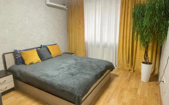 Yevgeniya Zolotukhina 19 Flat