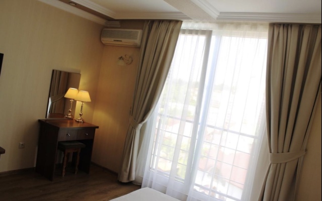 U Zapolyarya Hotel