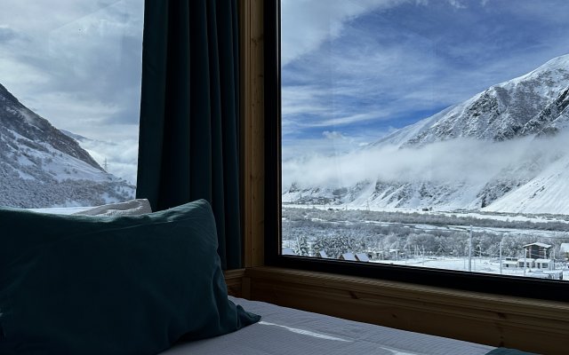 Шале Kazbegi Inn Cottages