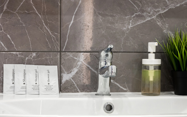 Апартаменты на 17 этаже в светлых тонах с видом на ЖК Тургенев , ФМР, Smart TV, комфорт и стиль by Depart Apart