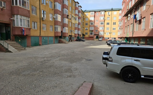 Na ulitse Salmana Flat