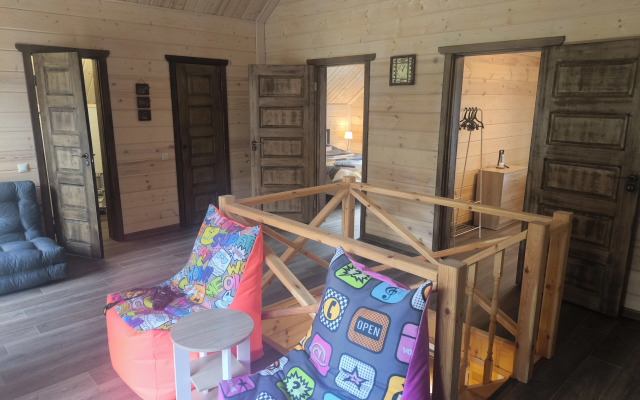 Частный дом Дом для семьи и небольшой компании