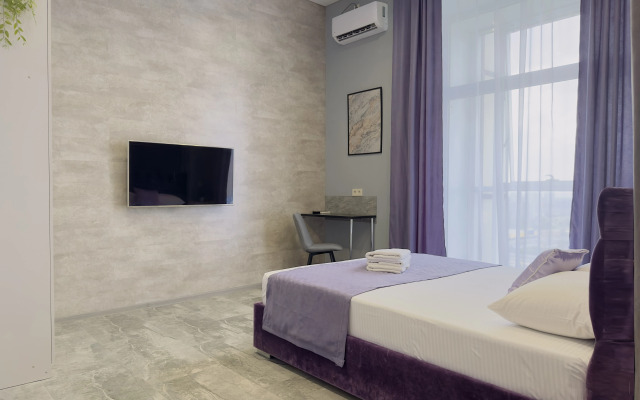 Sky Loft Studio 17 etazh Flat