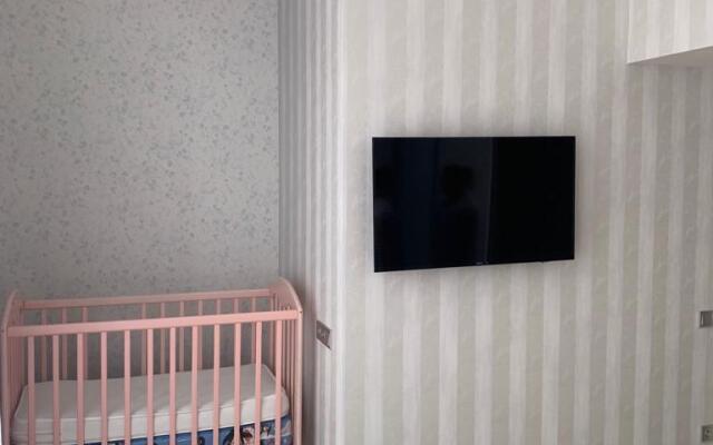 Elitnyie S Dizajnerskim Remontom Na Shkiperskoj Apartments