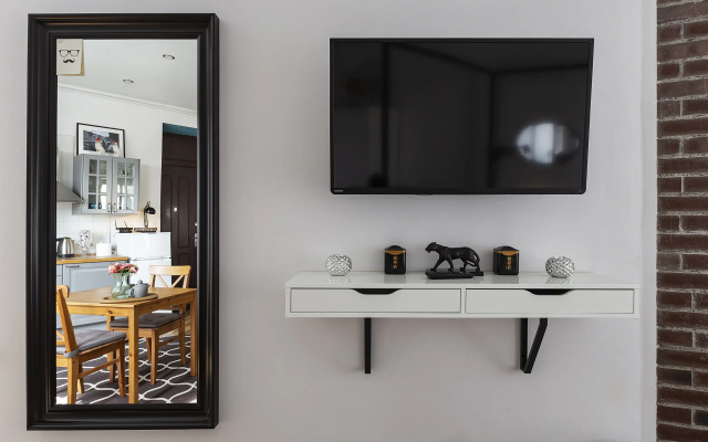 Квартира Студия с Великолепным Видом на Михайловский Замок и Парковкой