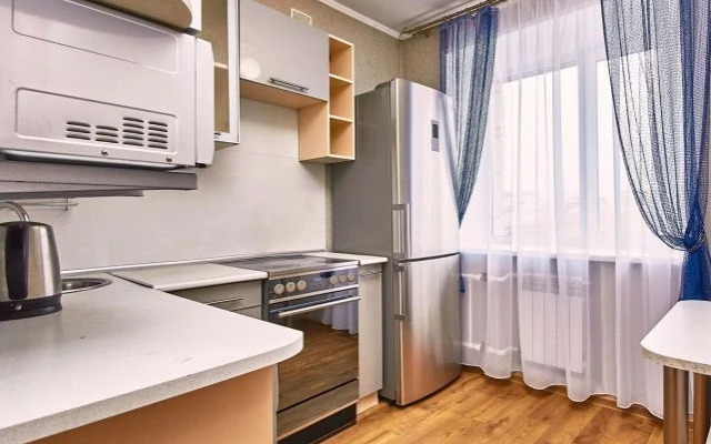 Апартаменты Двухкомнатные Ул. Учебная, 15 Лагерный сад клиника Савиных