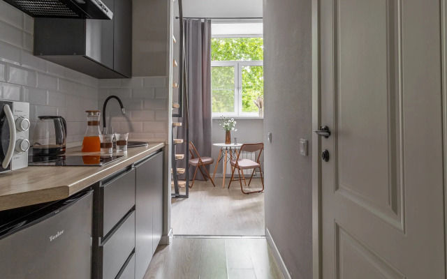 Stilnye Dvukhurovnevye S Besplatnoy Parkovkoy I Parkom Apartment