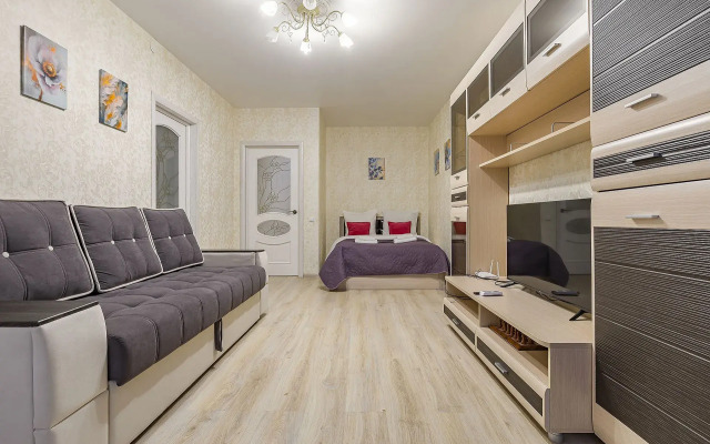 Uyutnaya I Svetlaya Ryadom S Metro Flat