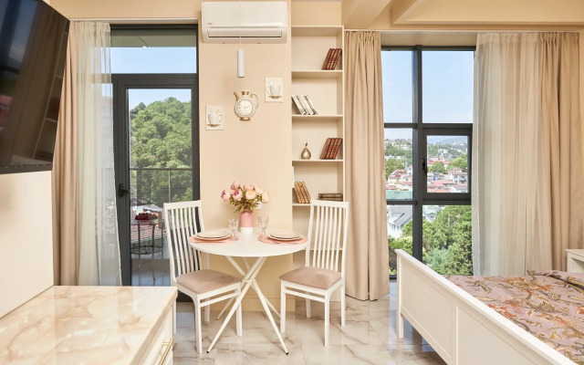 Апартаменты Фестивальный Lamare с Балконом и Видом на Парк Дендрарий