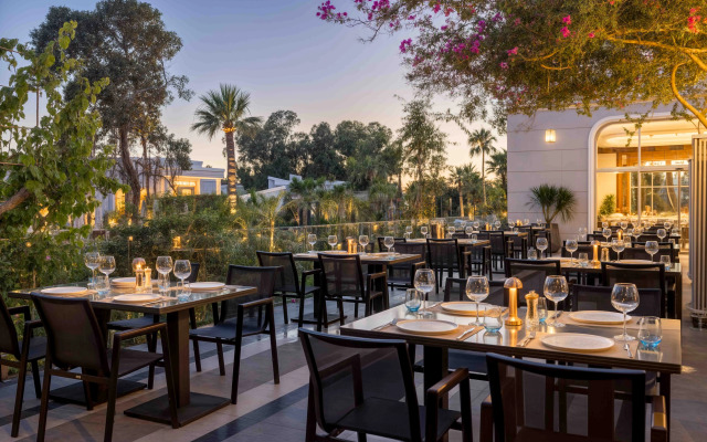 Merit Royal Gardens Hotel & Casino