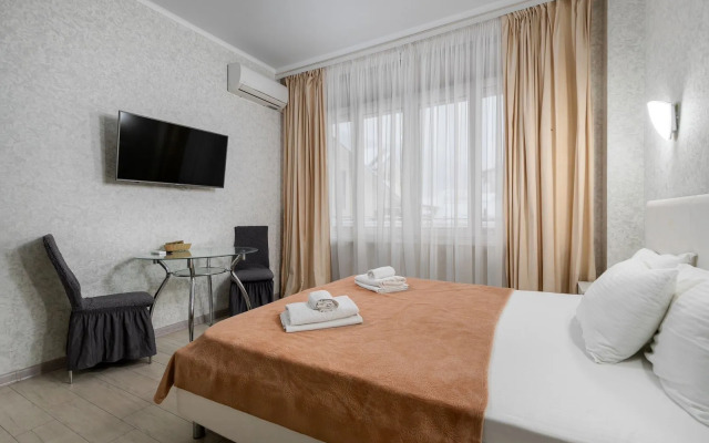 V Samom Tsentre Esto-Sadka Flat