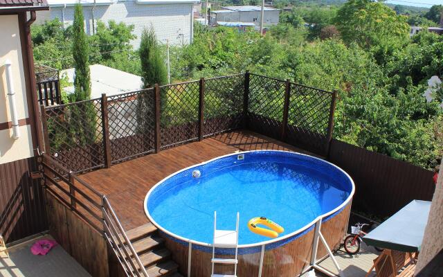 Bavarskij Dvorik Gostevoj Dom