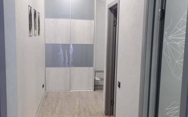 Trekhkomnatnaya V Klubnom Dome Na Rodionova Flat