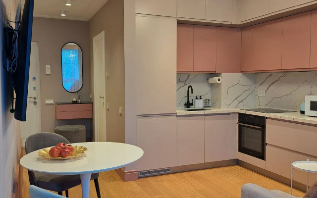 V Tsentre Sochi U Morya Apartment