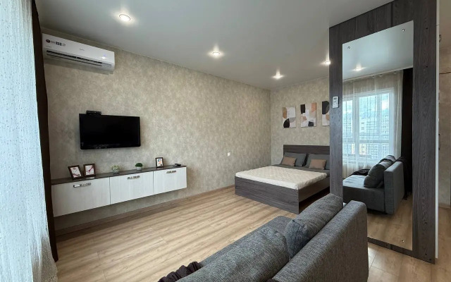 Novaya Studiya Ryadom S Akvaparkom Flat
