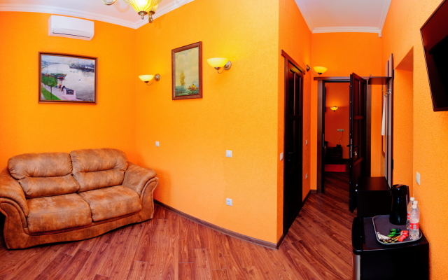 Pervyij Dohodnyij Dom Korpus E Guest house