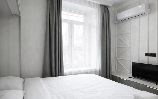 Апартамент Emerald Gold у метро Окружная