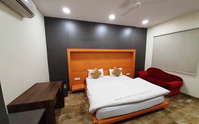 Hotel Mandakini Royal