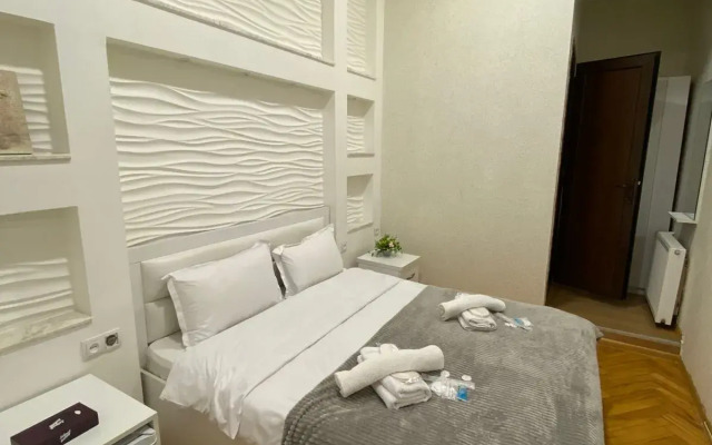 Cozy Rooms Tbilisi Hotel