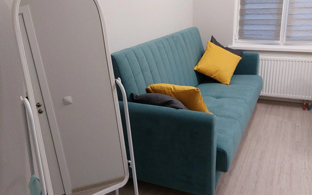 Na Ulitse Sergeya Zhadobkina 13 Flat