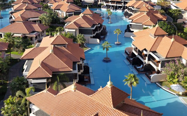 Курортный отель Anantara The Palm Dubai Resort