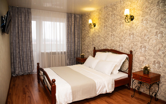 Trekhkomnatnaya v Tsentre ryadom s Galleria Minsk Flat