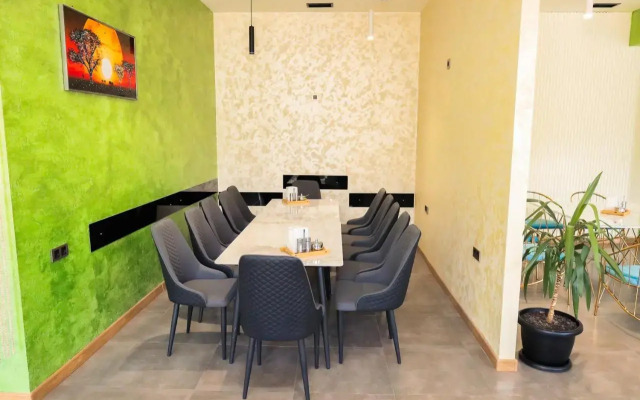 Kareno Hotel
