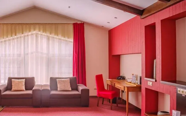 Oi-Qaragai Hotel