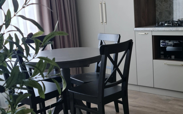 Loft4you Sunny - kvartira 2-komnatnaya (ryadom Pyatigorsk, Zheleznovodsk) Flat