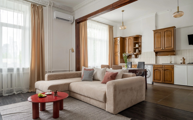 Апартаменты Кварт-Отель, Бережковская Набережная 12