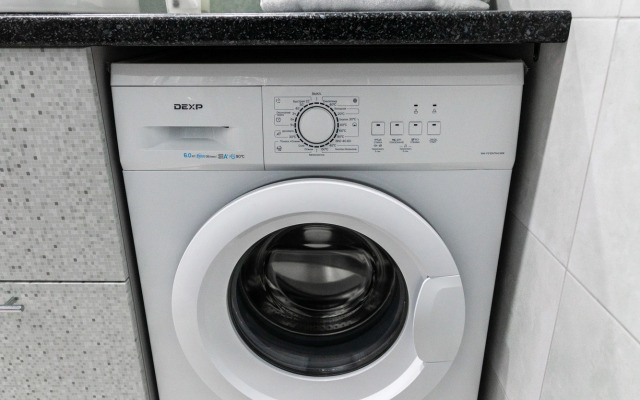 Апартаменты-студия Цветы 30 кв.м. с двуспальным диваном и панорамными окнами, с 3 по 6 этаж