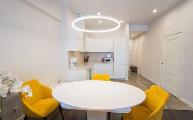 Апартаменты трехкомнатные с видом на море и город