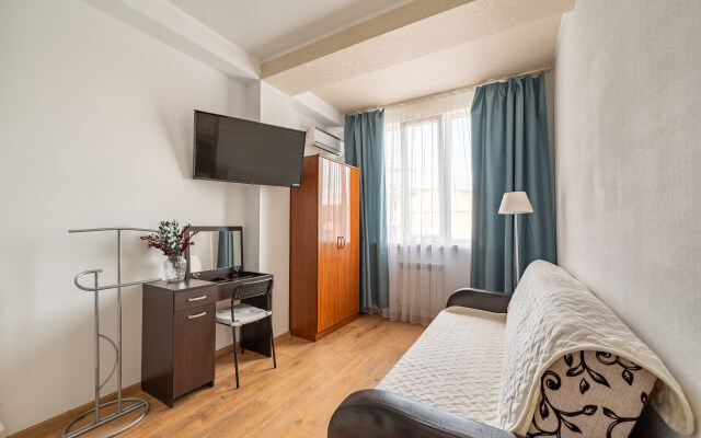Na ulice Naberezhnoy 4 Flat